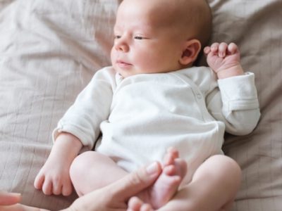 Geborgen zu Hause | Neugeborenenshooting im Burgenland